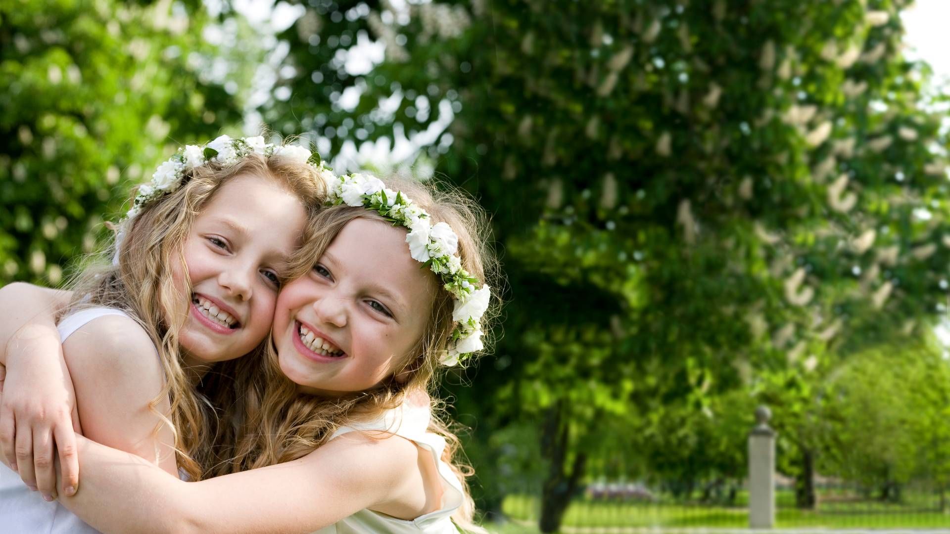 Communion girls resized www.pillohotelashbourne.com
